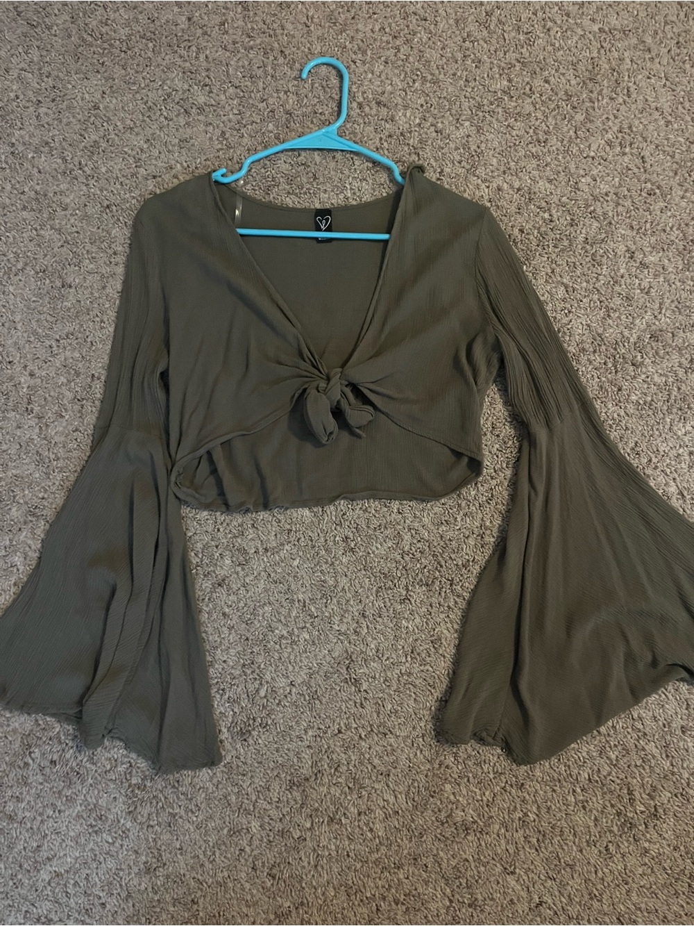 Women’s size M Windsor Olive Green Tie-Front Long Sleeve (Bell sleeve) Crop Top